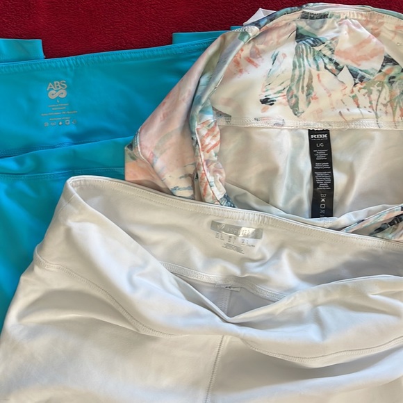 3 pair of 3/4 leggings Abs/RBX/forever21 all size large - Picture 3 of 5